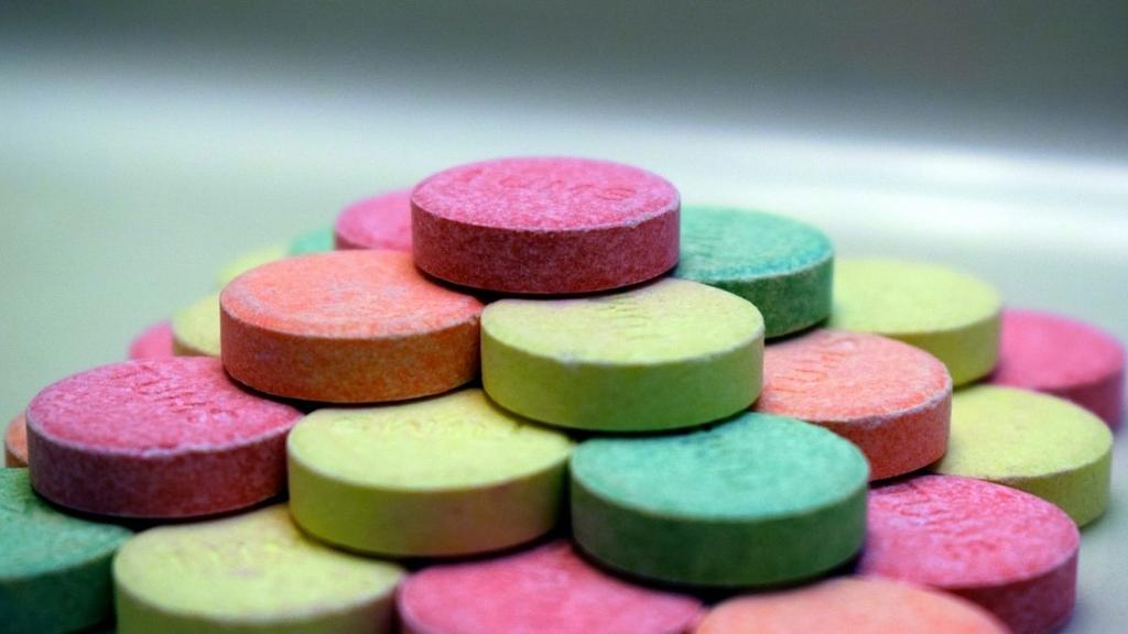 can you take tums and gabapentin