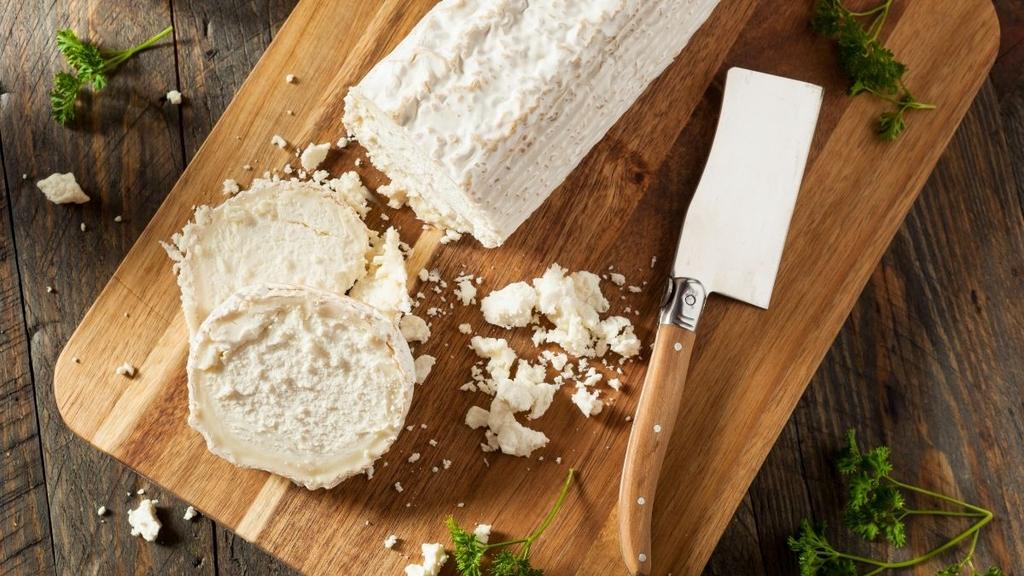 Can You Eat Goats Cheese When Pregnant? | Peanut