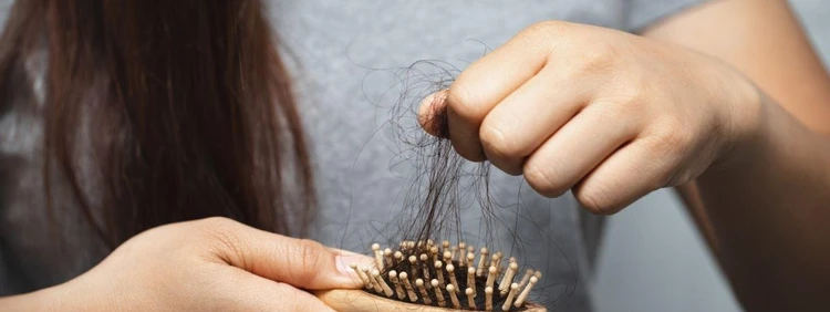 Menopausia y Caída del Cabello: Cosas que Debes Saber