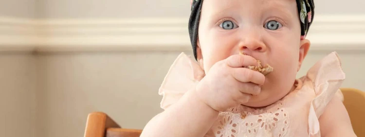 4 Things Your Baby Should Be Able to Do Before Starting Baby-Led Weaning