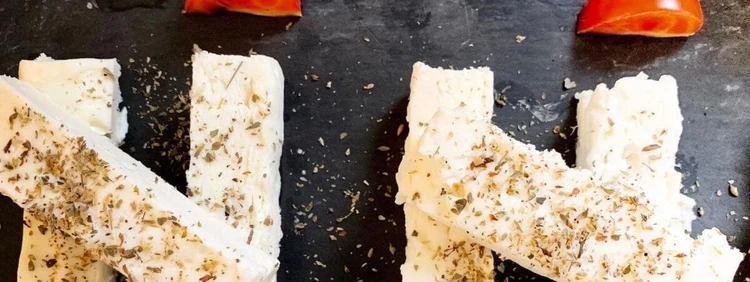 ¿Pueden Las Mujeres Embarazadas Comer Queso Feta?