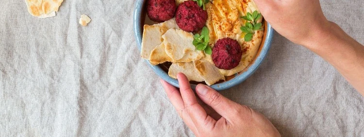 ¿Se Puede Comer Hummus Durante el Embarazo?