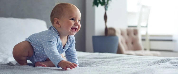 Bebé de 11 Semanas: Alimentación, Cuidados, Sueño y Qué Esperar